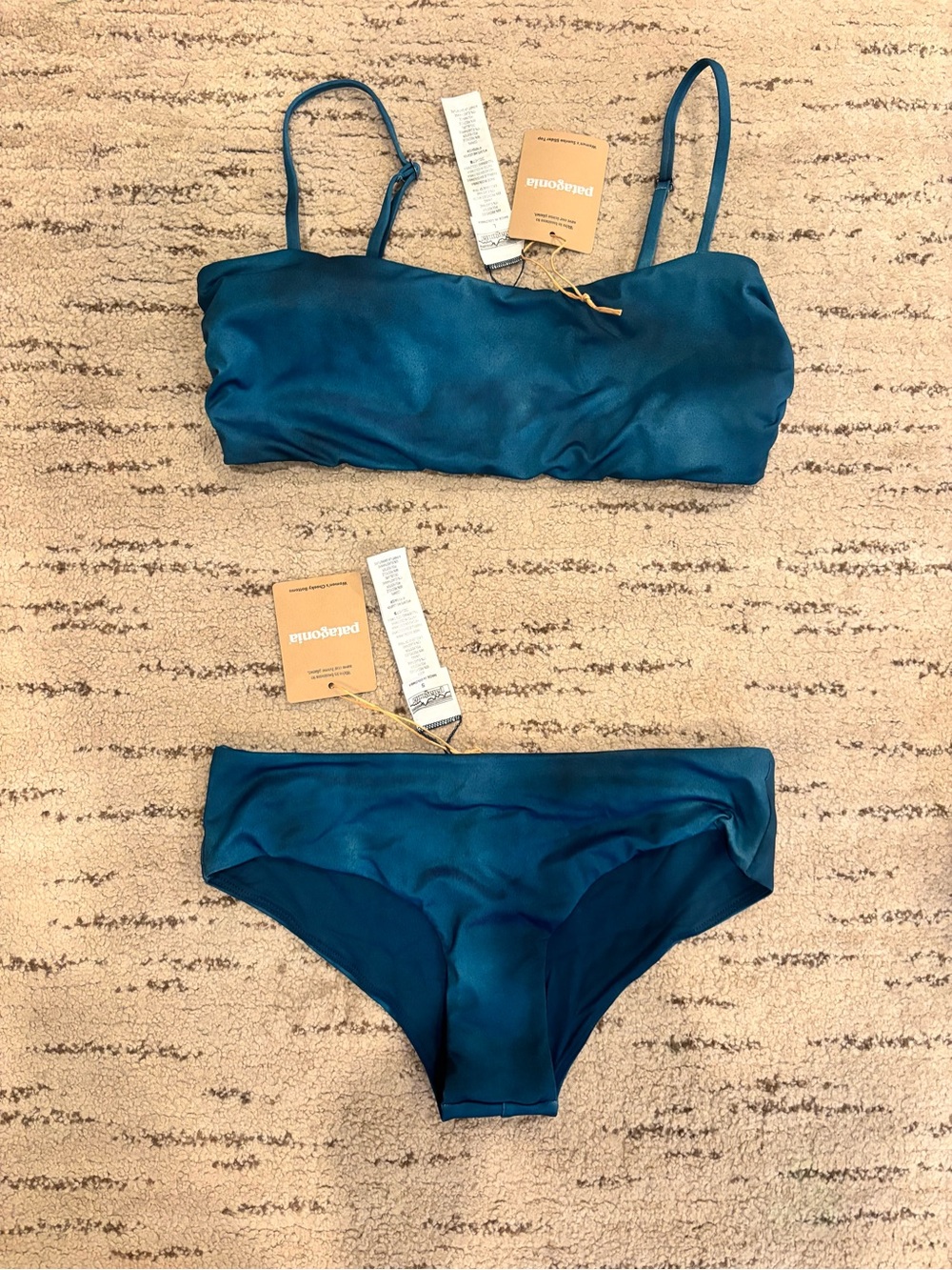 Patagonia two piece Sunrise Slider top size L and Cheeky Bottoms size S in Teal